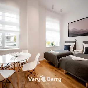 Apartament Very Berry - Orzeszkowej 14 - Mtp Apartment, Parking, Check In 24h, Poznań